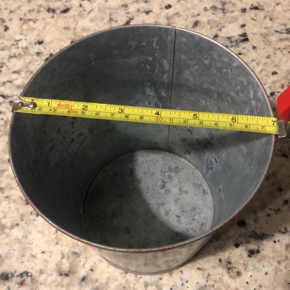 Farmhouse Galvanized Metal Farm Fresh Flowers And Garden Planter Pot Home Decor - Picture 6 of 9